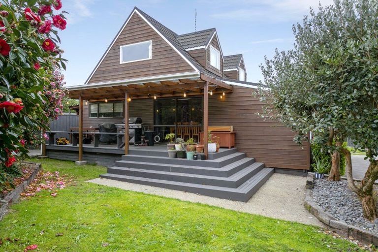 Photo of property in 1 Green Place, Richmond Heights, Taupo, 3330