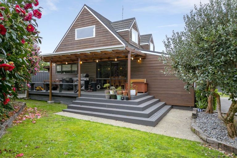 Photo of property in 1 Green Place, Richmond Heights, Taupo, 3330