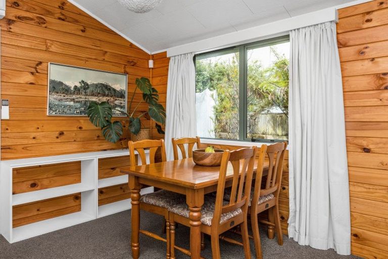 Photo of property in 8a Nimon Street, Havelock North, 4130