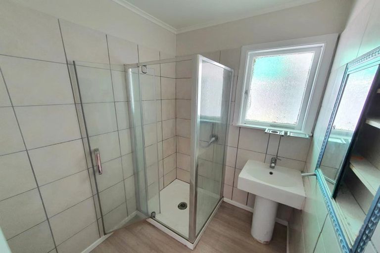 Photo of property in 4 Balfour Road, Manurewa, Auckland, 2102