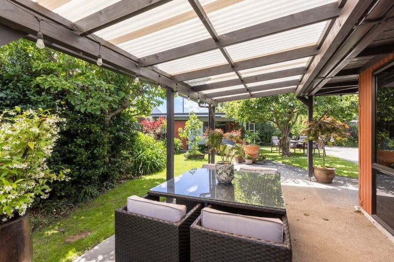 Photo of property in 21 Upham Crescent, Taradale, Napier, 4112