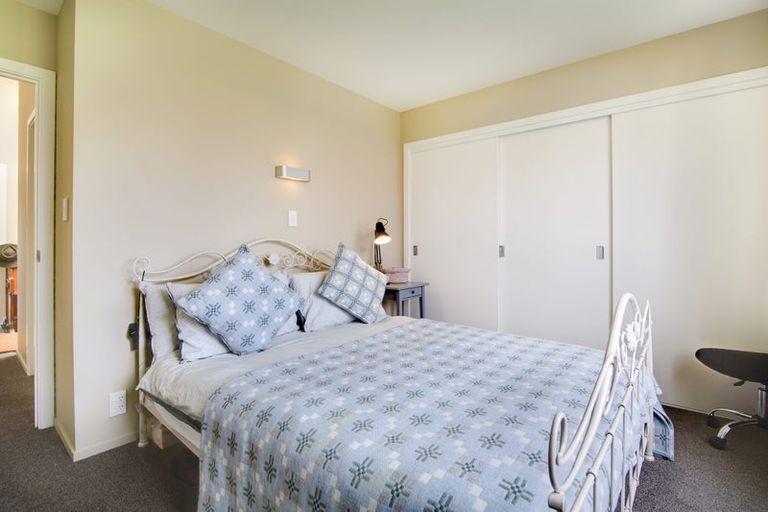 Photo of property in 33 Benmore Place, Glenorchy, 9372