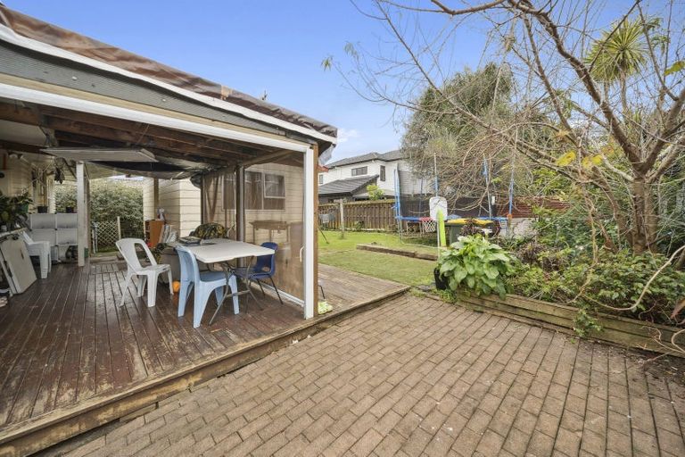 Photo of property in 4 Grande Vue Road, Papatoetoe, Auckland, 2025