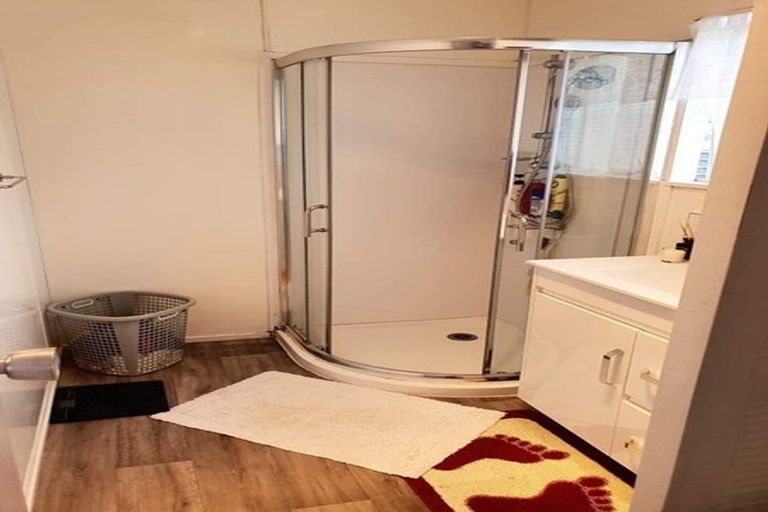 Photo of property in 2/10 Trounson Avenue, Clendon Park, Auckland, 2103