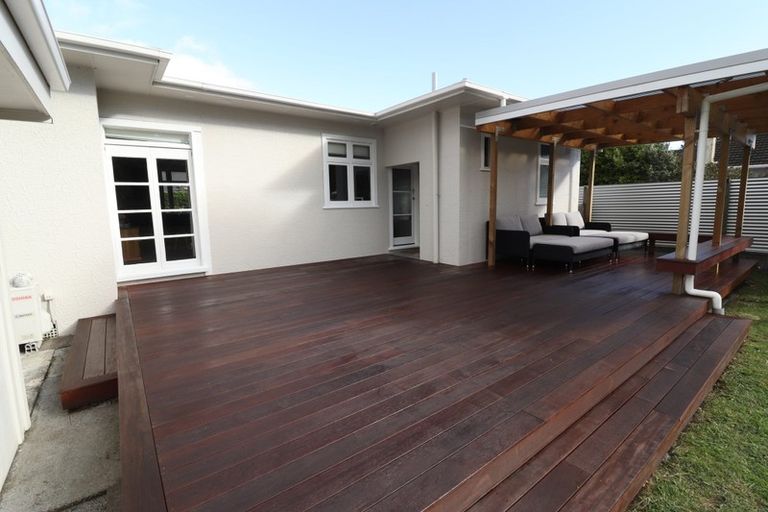 Photo of property in 17 East Street, Terrace End, Palmerston North, 4410