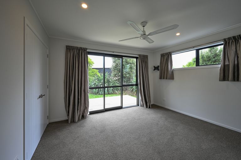 Photo of property in 28 Grove Avenue, Weston, Oamaru, 9401