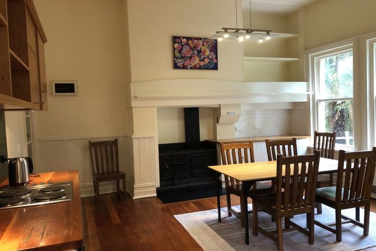 Photo of property in Claremont House, 24 Melrose Street, Roslyn, Dunedin, 9010