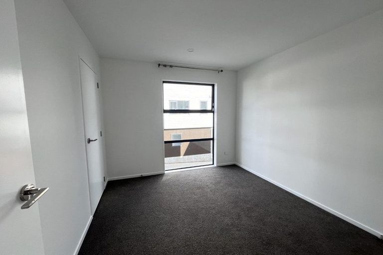 Photo of property in 9 Raupeti Lane, Henderson, Auckland, 0612