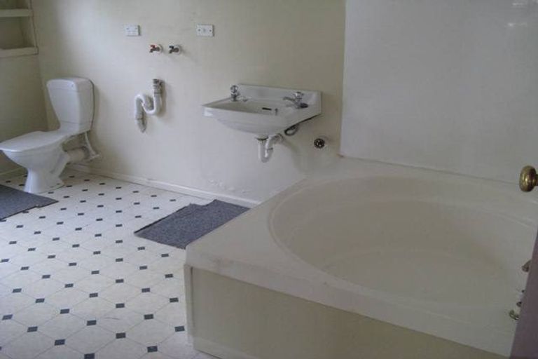 Photo of property in 4 Te Wharepouri Street, Berhampore, Wellington, 6023