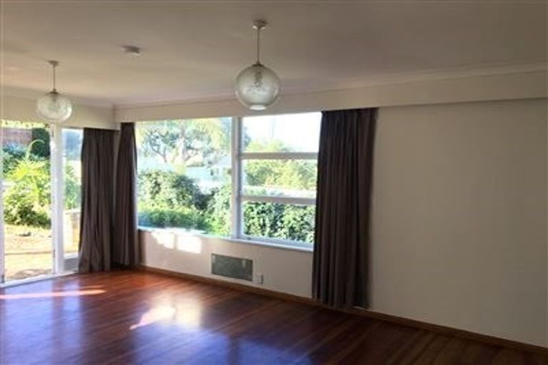 Photo of property in 4 Bevyn Street, Castor Bay, Auckland, 0620