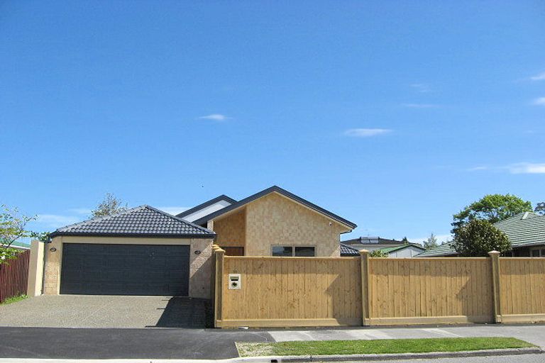 Photo of property in 15 Westburn Terrace, Burnside, Christchurch, 8041