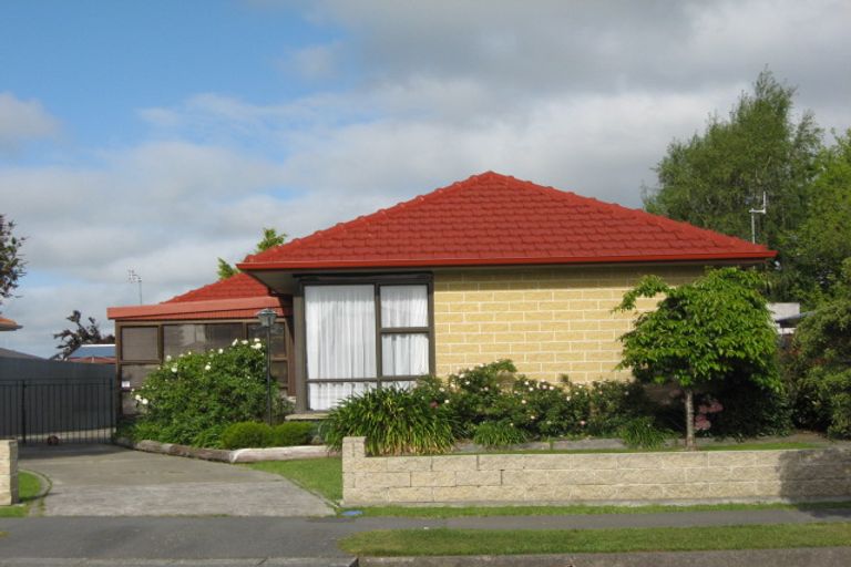 Photo of property in 8 Buss Street, Rangiora, 7400