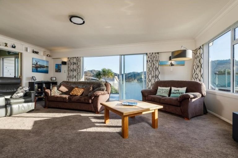 Photo of property in 7 Krishna Way, Khandallah, Wellington, 6035