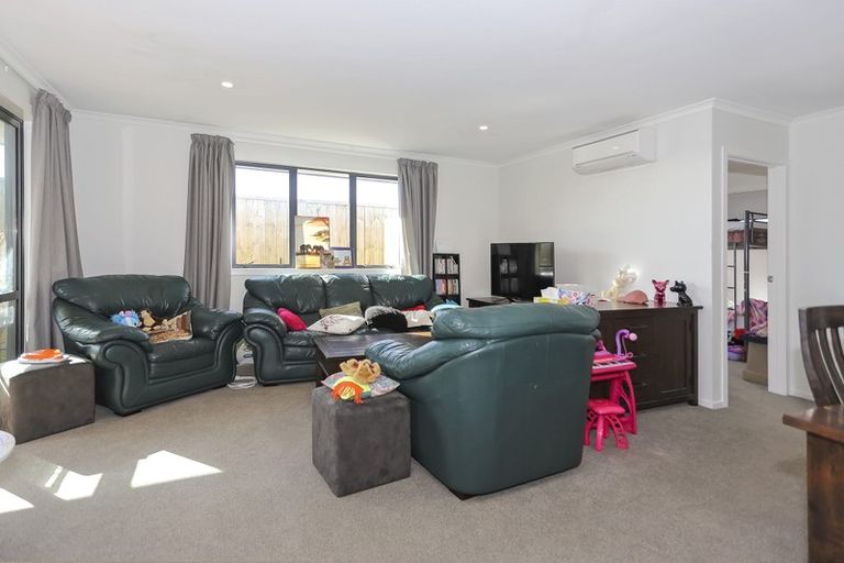 Photo of property in 15 Richardson Road, Omokoroa, 3114