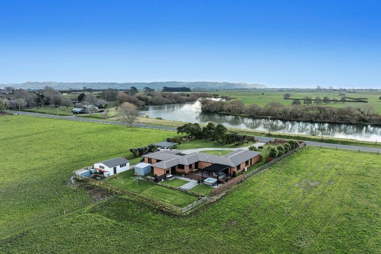 Photo of property in 97 East Bank Road, Edgecumbe, Whakatane, 3193