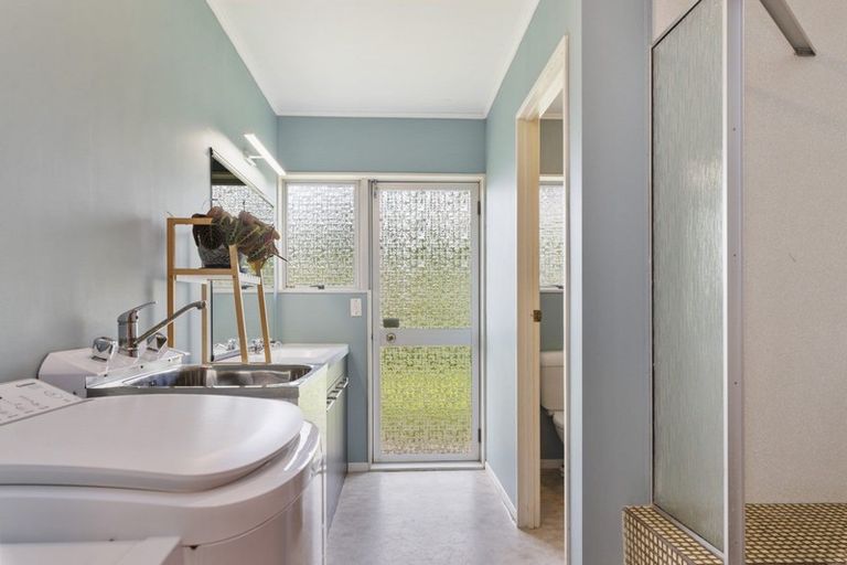 Photo of property in 16 Henare Place, Tihiotonga, Rotorua, 3015