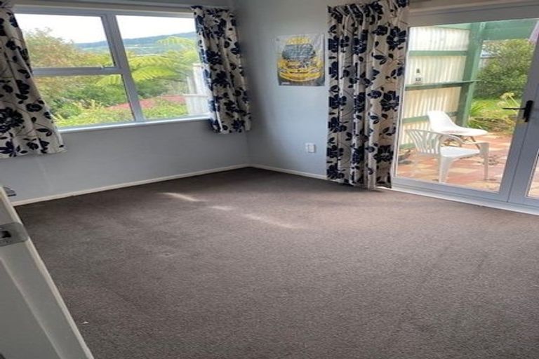 Photo of property in 35a Ranui Terrace, Tawa, Wellington, 5028