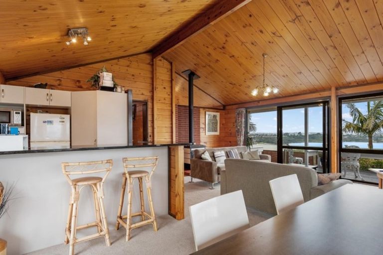 Photo of property in 11 Keam Way, Welcome Bay, Tauranga, 3112