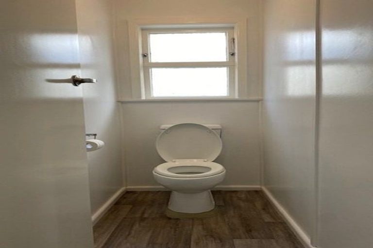 Photo of property in 20 Merton Crescent, Pirimai, Napier, 4112