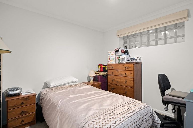 Photo of property in Paramount Apartments, 2/281 Maunganui Road, Mount Maunganui, 3116