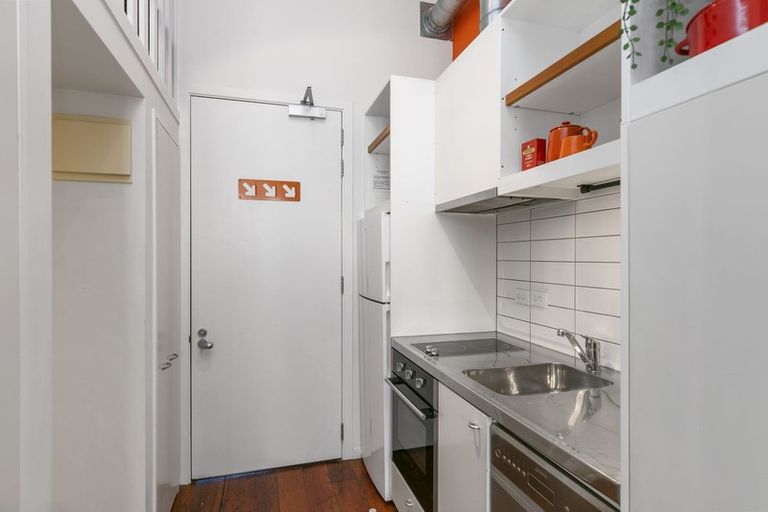 Photo of property in Hannahs Warehouse, 3/13 Leeds Street, Te Aro, Wellington, 6011