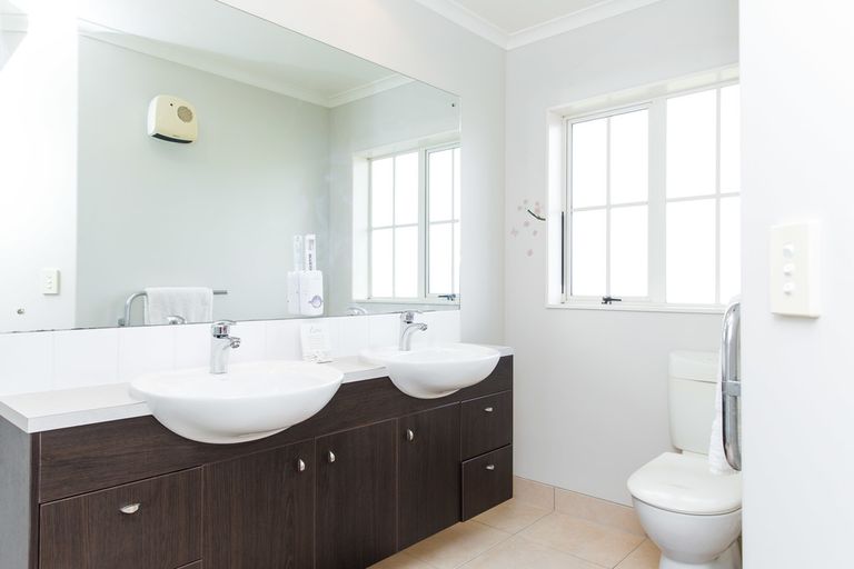 Photo of property in 8 Thyme Court, Flat Bush, Auckland, 2016