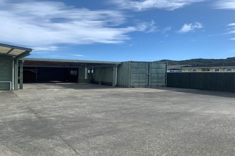 Photo of property in 292 Wellington Road, Wainuiomata, Lower Hutt, 5014