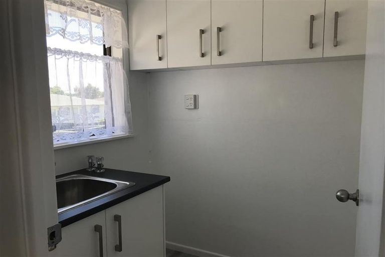 Photo of property in 2 Winsford Street, Manurewa, Auckland, 2102