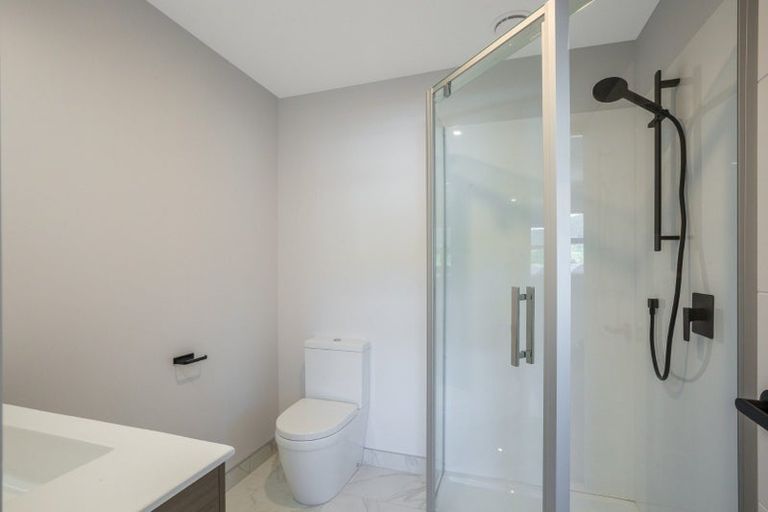 Photo of property in 6 Parekareka Lane, Kenepuru, Porirua, 5022