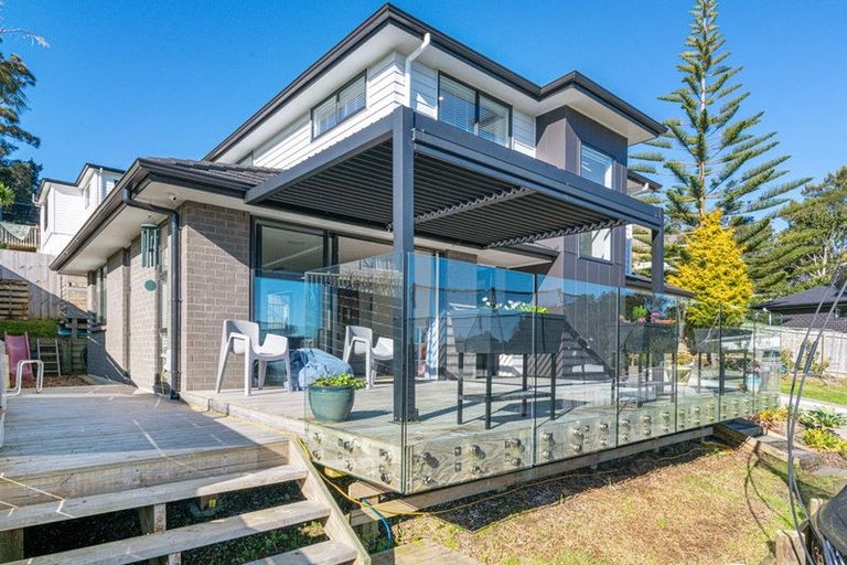 Photo of property in 11 St Julia Court, Helensville, 0800