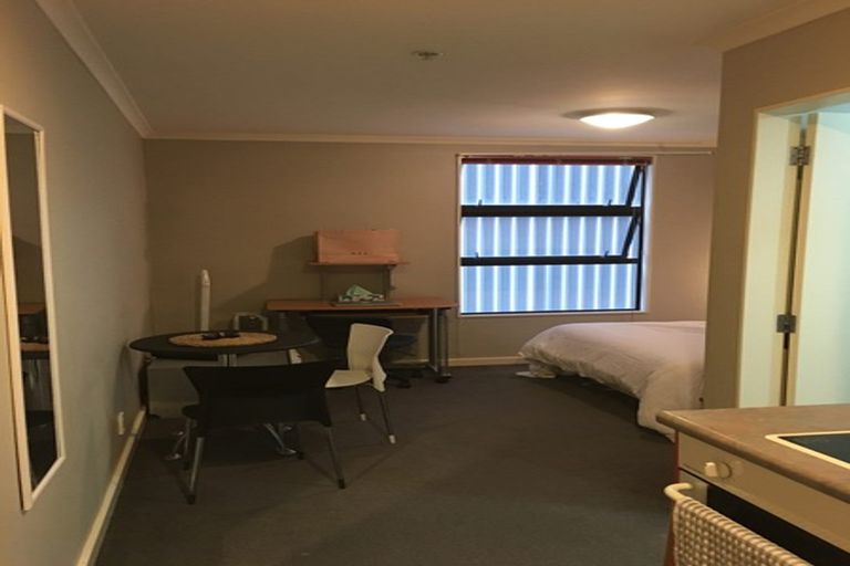 Photo of property in Aitken Street Apartments, 216/5 Aitken Street, Thorndon, Wellington, 6011