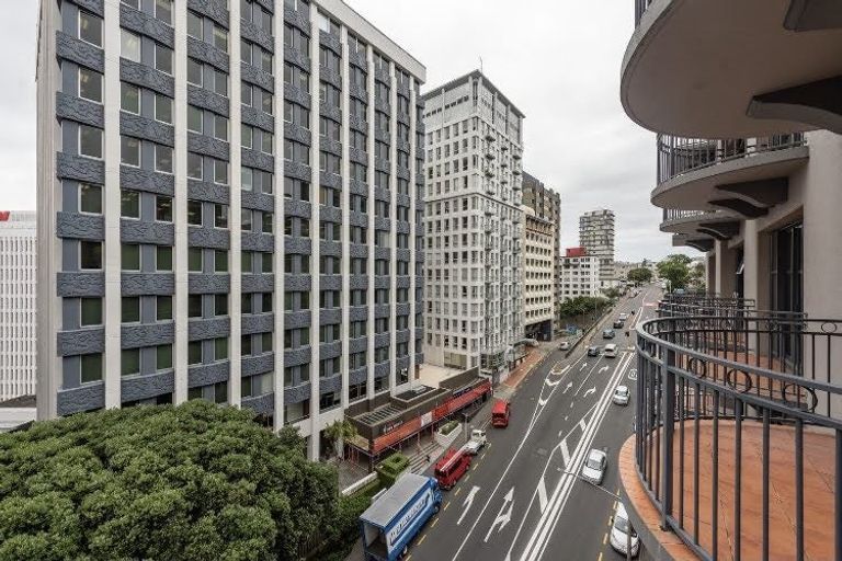 Photo of property in Atrium Towers, 6a/154 The Terrace, Wellington Central, Wellington, 6011