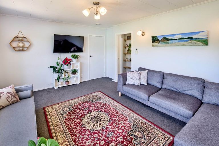 Photo of property in 22 Rintoul Grove, Stokes Valley, Lower Hutt, 5019