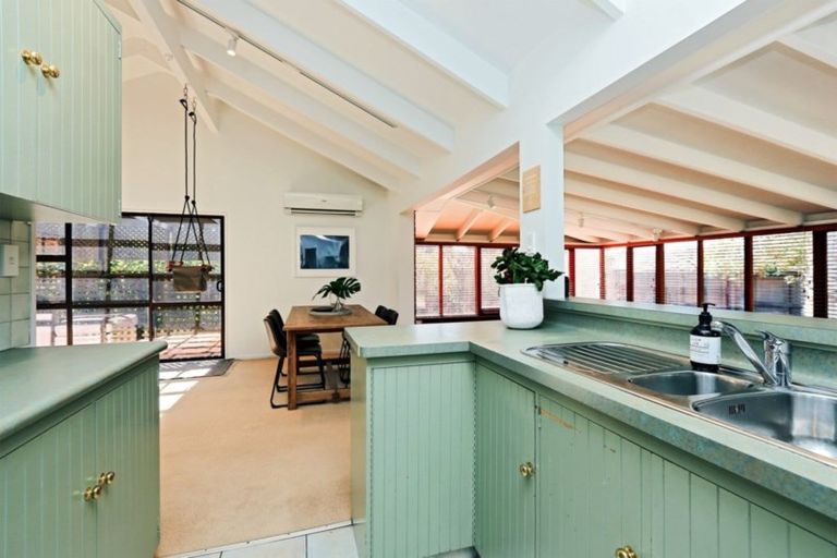 Photo of property in 63 James Cook Street, Havelock North, 4130