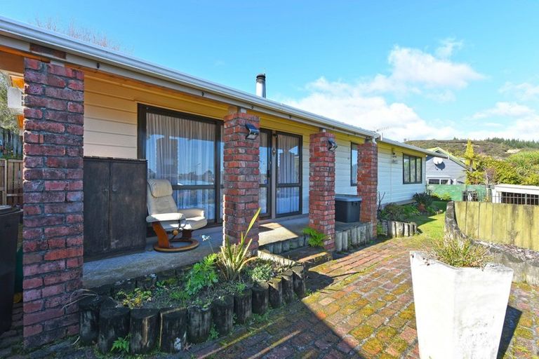Photo of property in 108 Norana Road, Timberlea, Upper Hutt, 5018