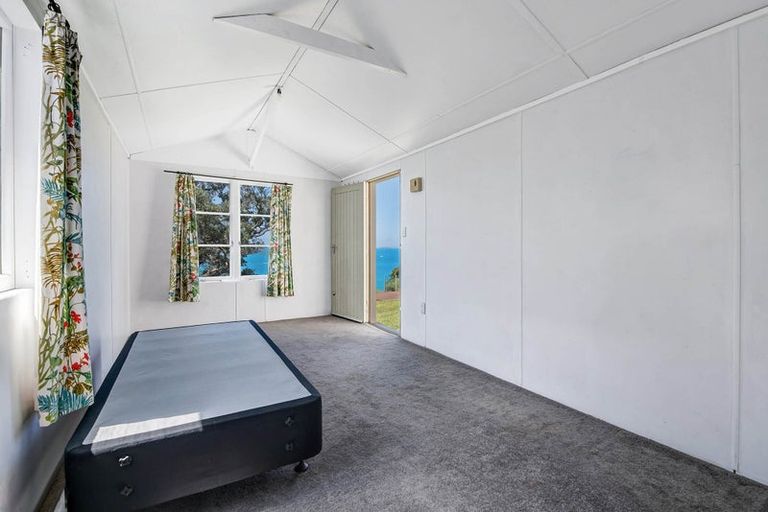Photo of property in 89 Tiri Road, Tindalls Beach, Whangaparaoa, 0930