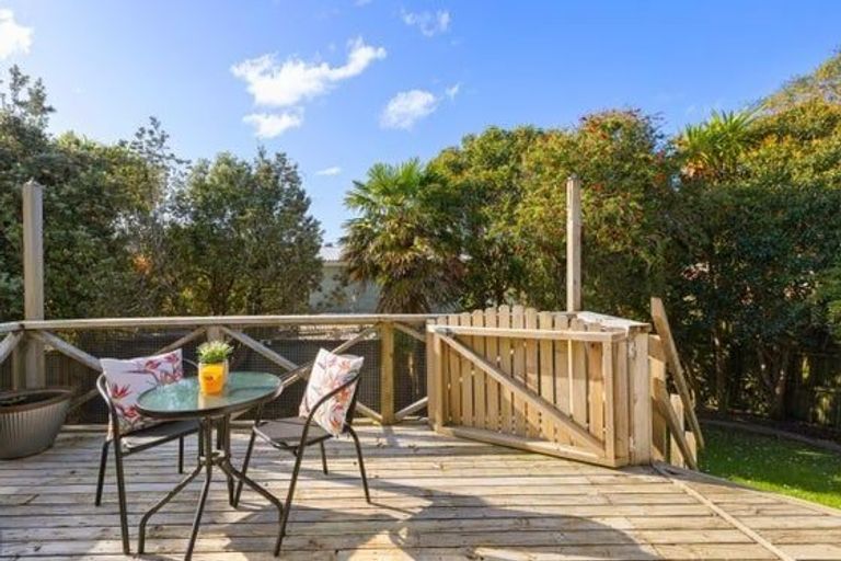 Photo of property in 38a Hammond Avenue, Hatfields Beach, Orewa, 0931