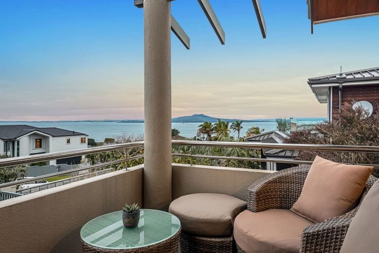 Photo of property in 2a Midway Avenue, Castor Bay, Auckland, 0620