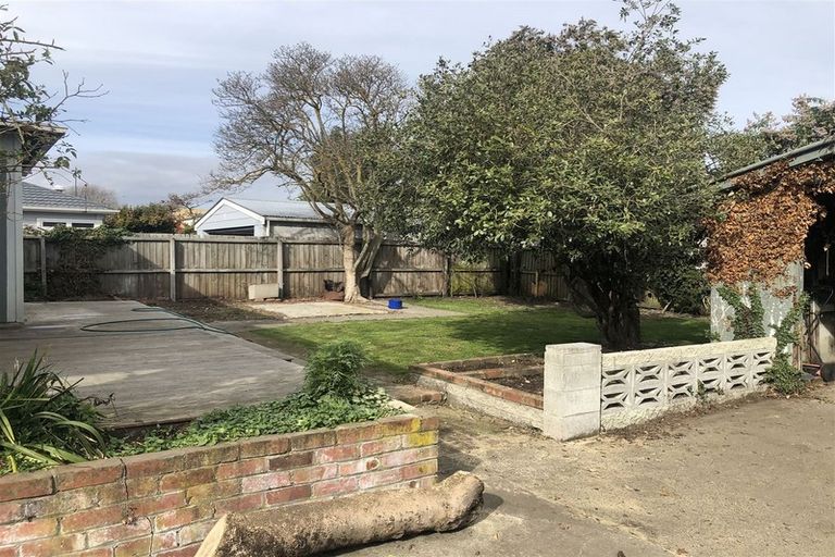 Photo of property in 17 Gosset Street, St Albans, Christchurch, 8014