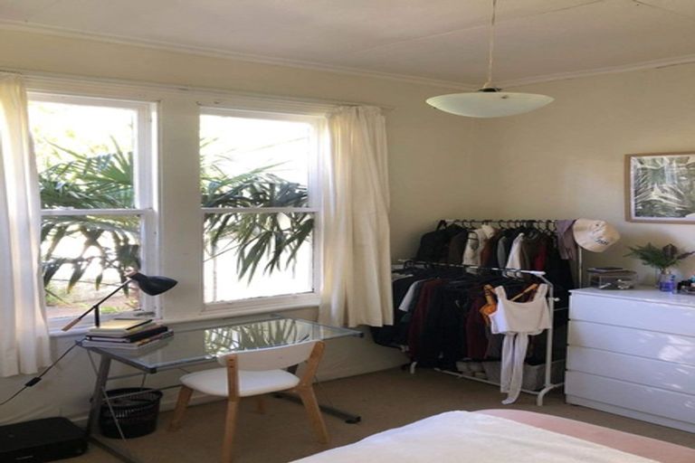 Photo of property in 37 Raroa Road, Kelburn, Wellington, 6012