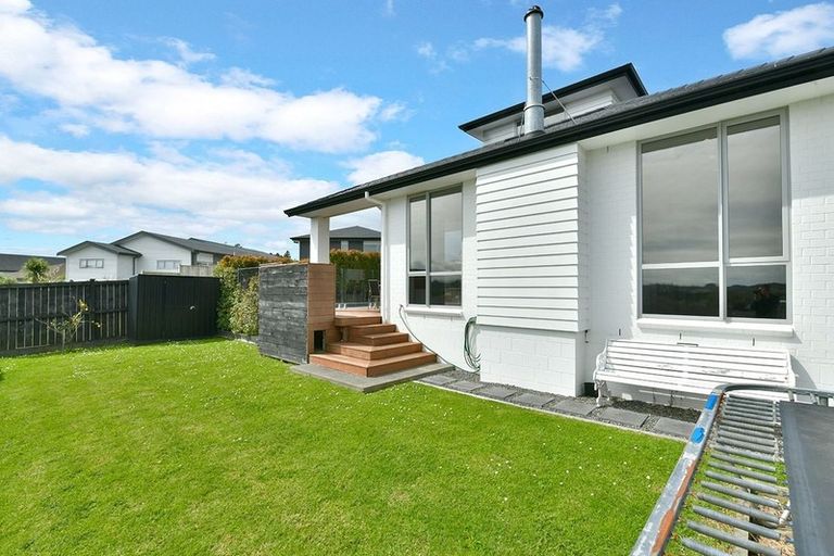 Photo of property in 6 Skipjack Pass, Silverdale, 0932