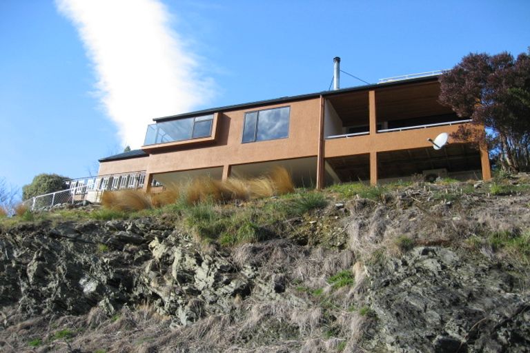 Photo of property in 1 Pine Lane, Sunshine Bay, Queenstown, 9300