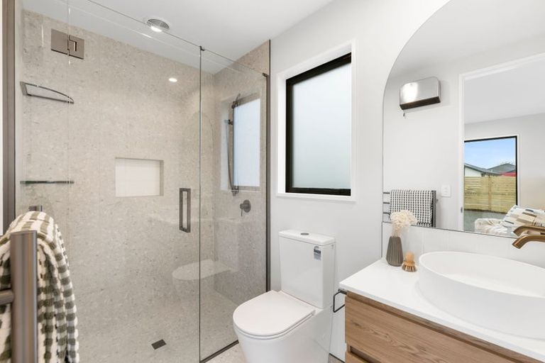 Photo of property in 5 Alex Place, Rolleston, 7614