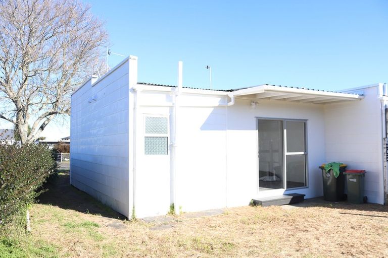 Photo of property in 9 Gibbs Road, Manurewa, Auckland, 2102