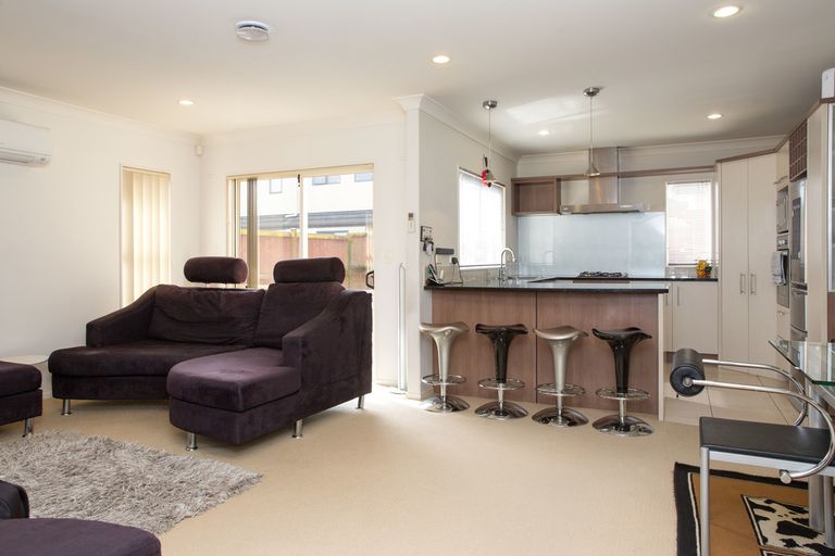 Photo of property in 8 Thyme Court, Flat Bush, Auckland, 2016