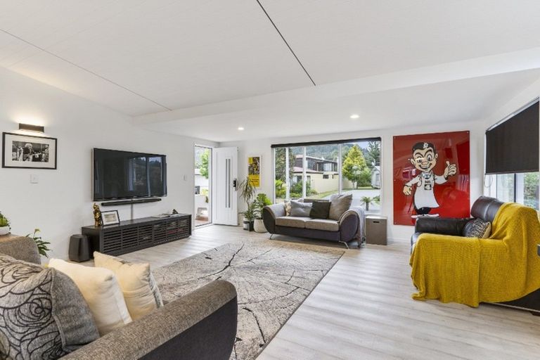 Photo of property in 106 Patuwai Drive, Whangamata, 3620