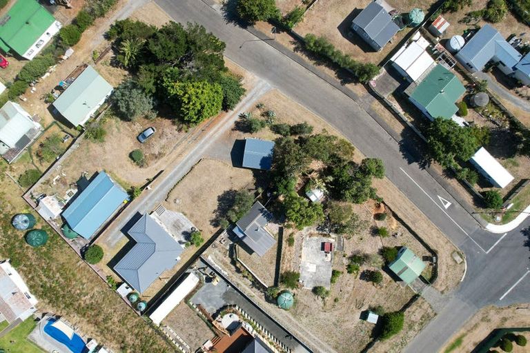 Photo of property in 4 Alan Lindsay Avenue, Waitarere Beach, Levin, 5510