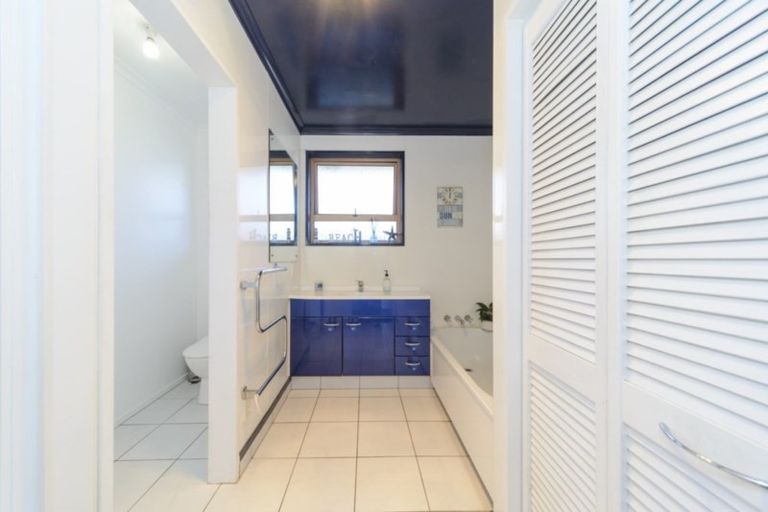 Photo of property in 108 Benmore Avenue, Cloverlea, Palmerston North, 4412