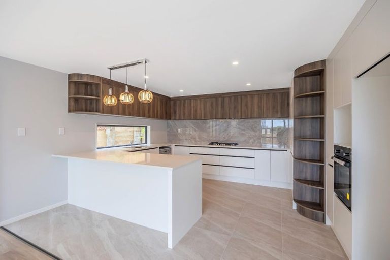 Photo of property in 3a Nor'east Drive, Northcross, Auckland, 0632