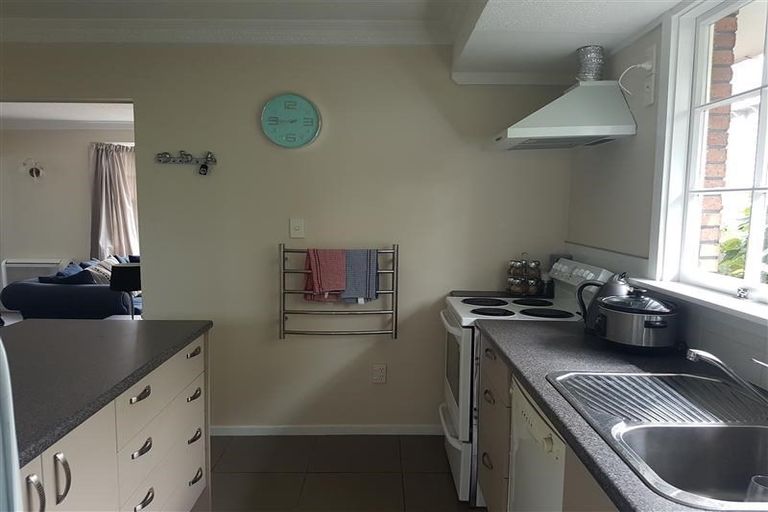 Photo of property in 2/188 Blighs Road, Strowan, Christchurch, 8052